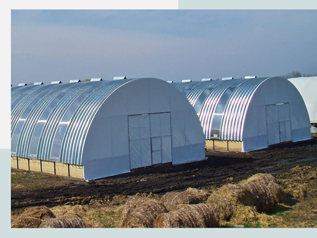 Сельскохозяйственные здания в Донском