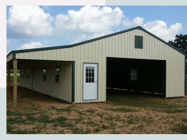 Строительство конюшен в Донском